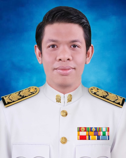 นายธีรวัฒน์ มาโต