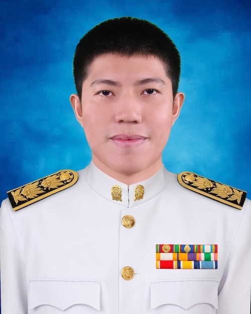 นายอภิชาติ พงษ์ศศิธร