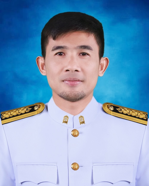 นายปิยพล มุขสูงเนิน